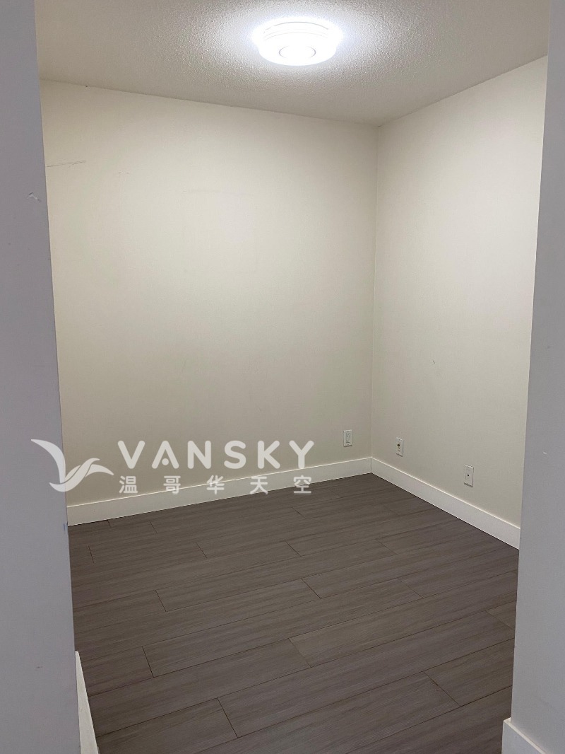 251005075343_7. den.jpg